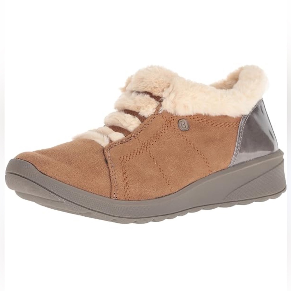 Bzeez Tan Shoes size 8